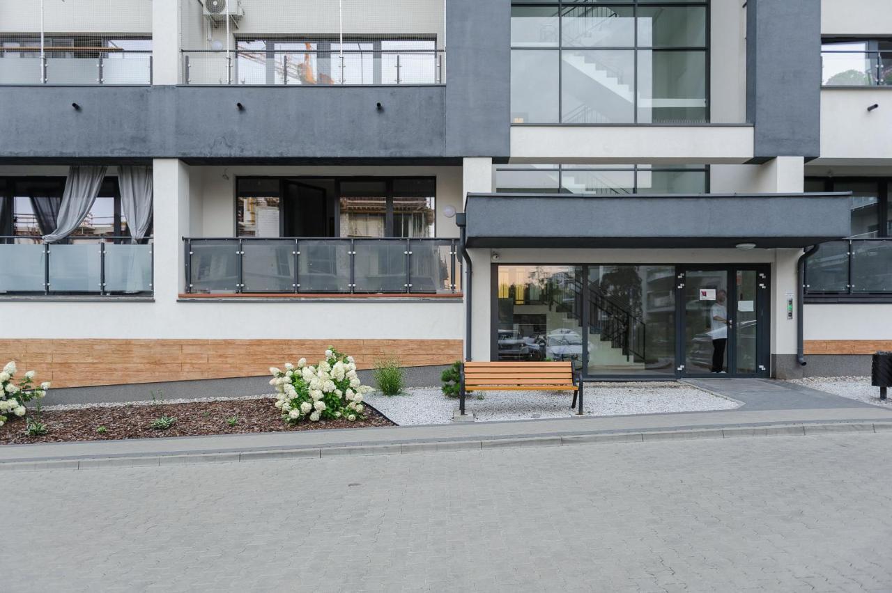 Lumina Apartment With Balcony Overlooking The Park Lodž Exteriér fotografie